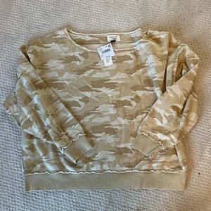 American Eagle Outfitters Tan Camo Sweatshirt